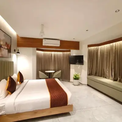 Mayo Suites