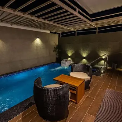 S R Luxury Stays