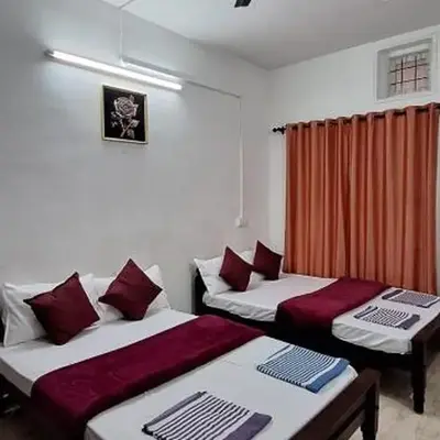 Holiday Apartments & Homestay