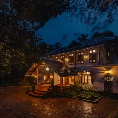 The Oneness Living- Seasonal Heritage stay with Tholpaavakoothu nights