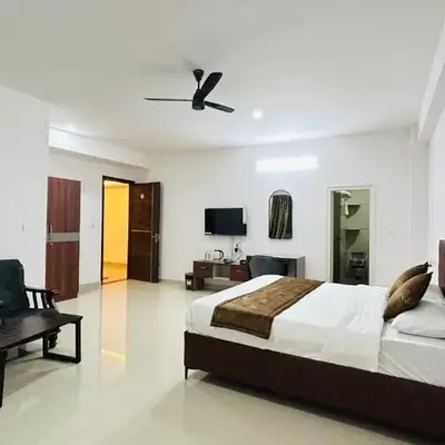 Queens Suite Rooms
