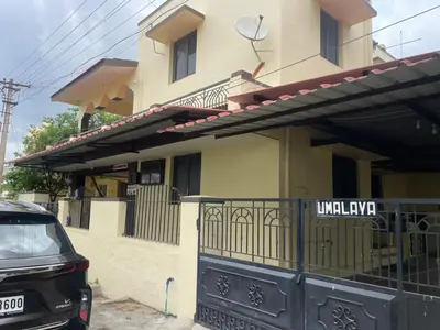 a car parked in front of a house at Eden luxury stay saravanampatti in Coimbatore