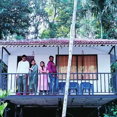 DEEP ViLLA