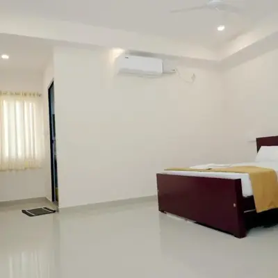 Amritha Lodge