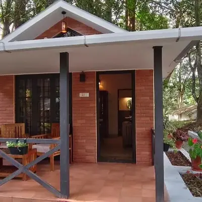 Monica Garden Bungalow