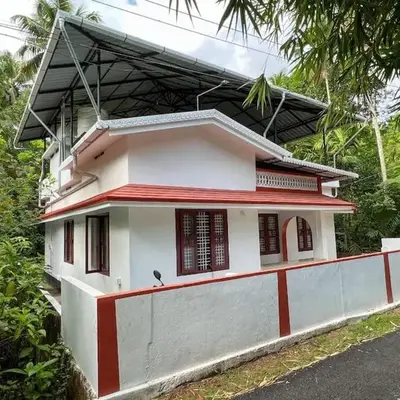 3 bedroom country home with a lush full backyard