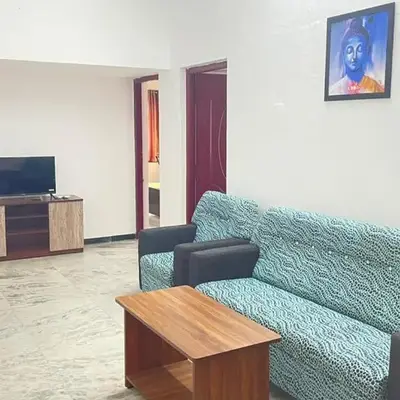 WHITE HOUSE - 3BHK Elegant Apartment